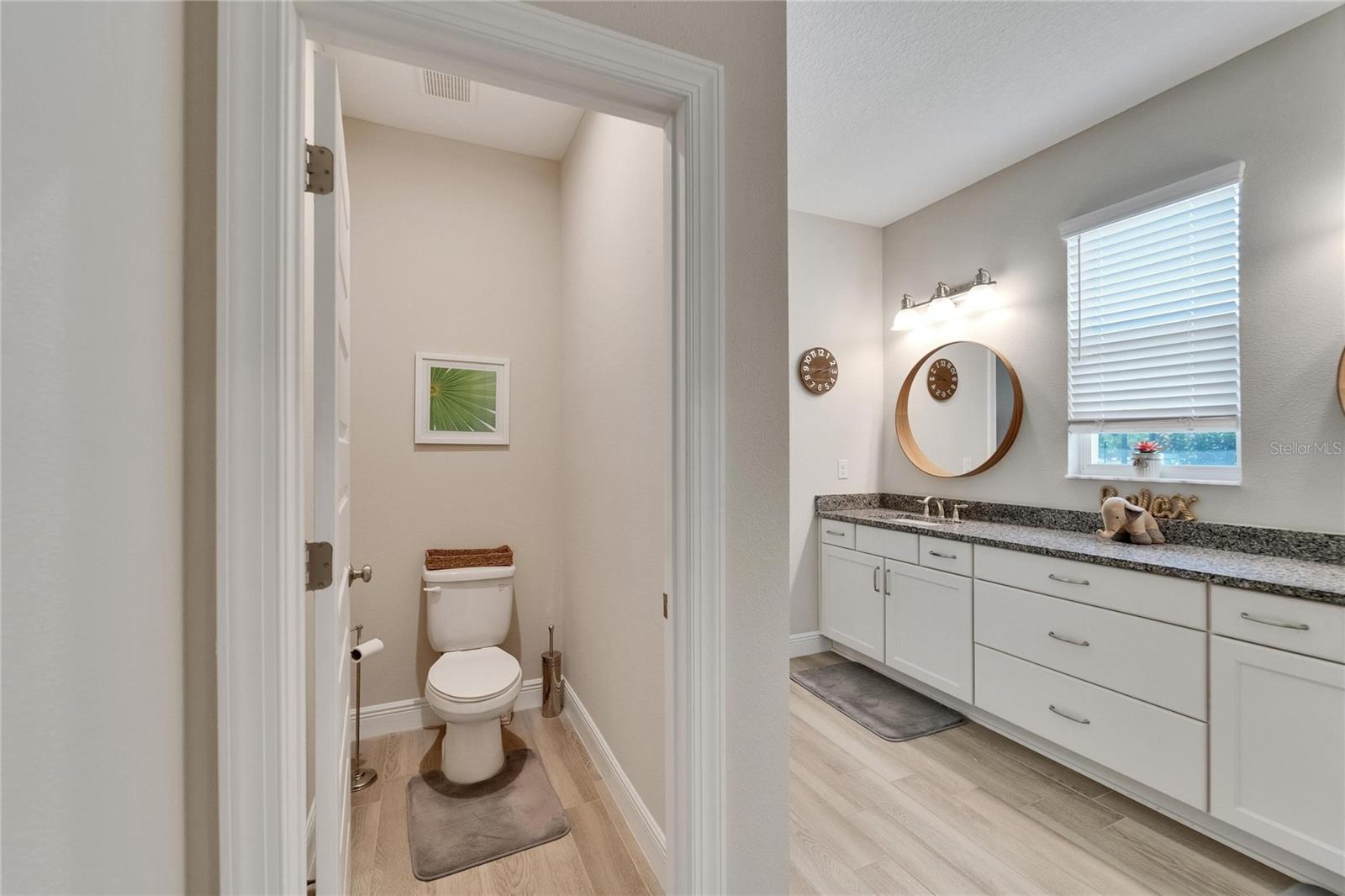 Listing photo id 33 for 7116 Estero Court