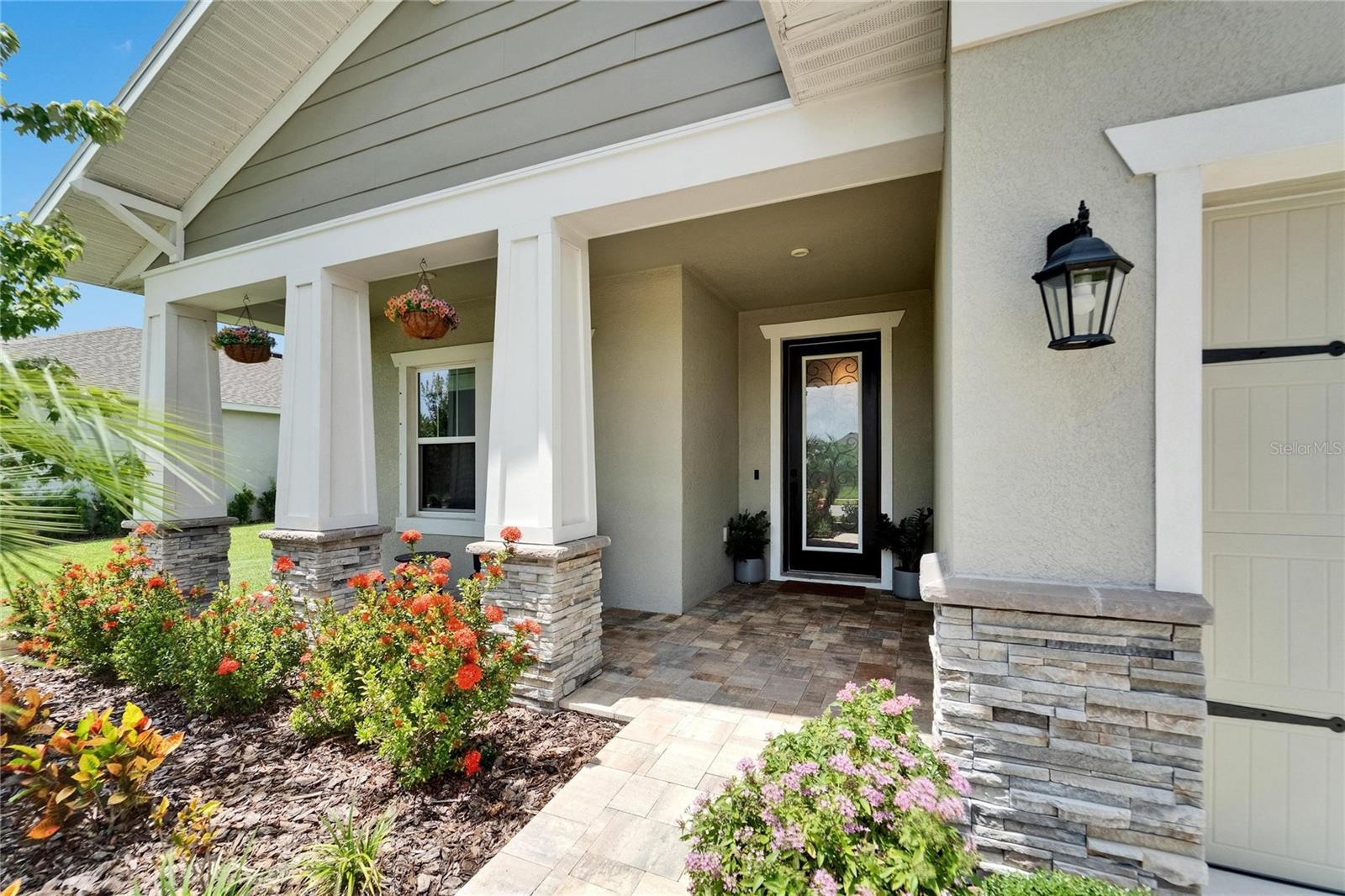 Listing photo id 2 for 7116 Estero Court