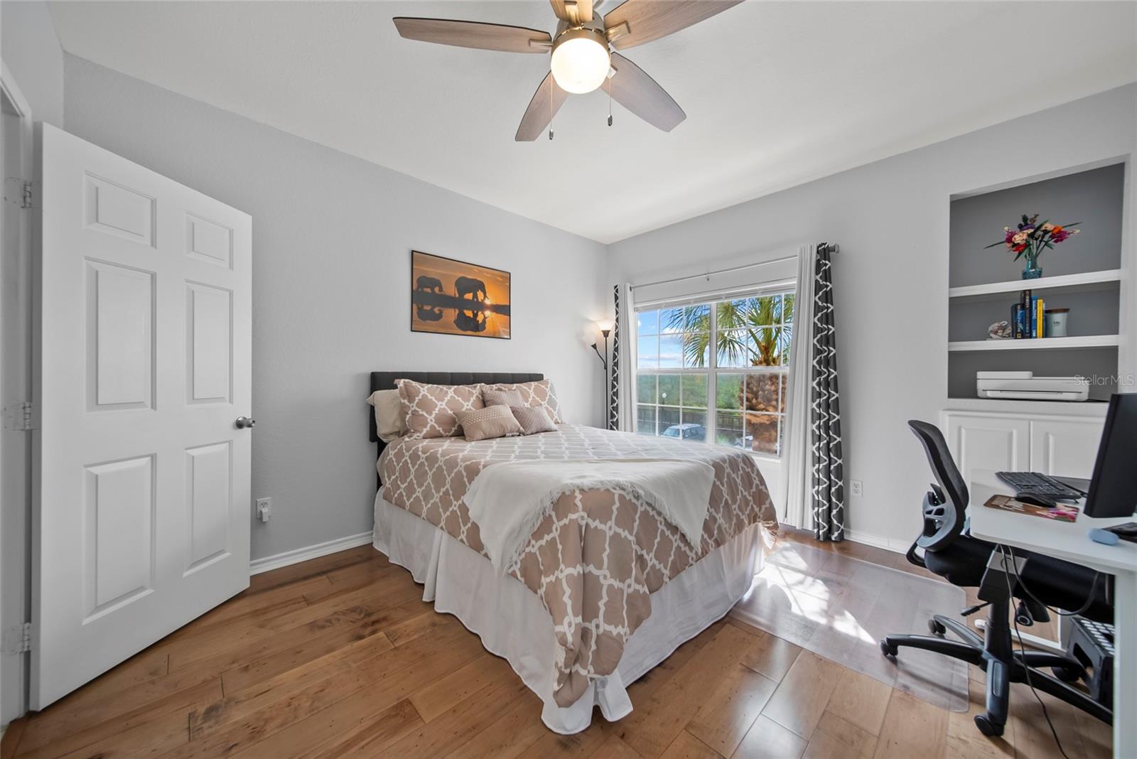Image 13 of 25 For 4306 Bayside Village Drive 201