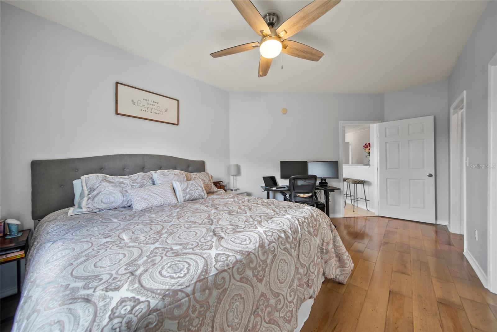 Image 15 of 25 For 4306 Bayside Village Drive 201