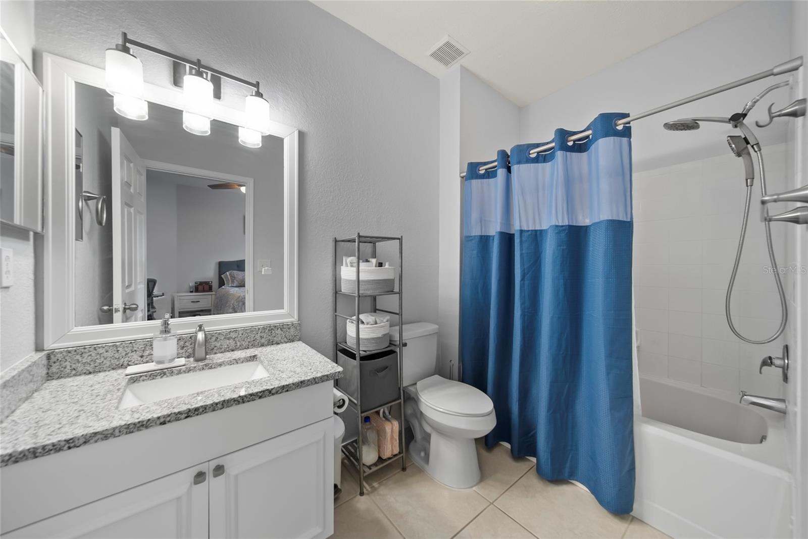 Image 18 of 25 For 4306 Bayside Village Drive 201