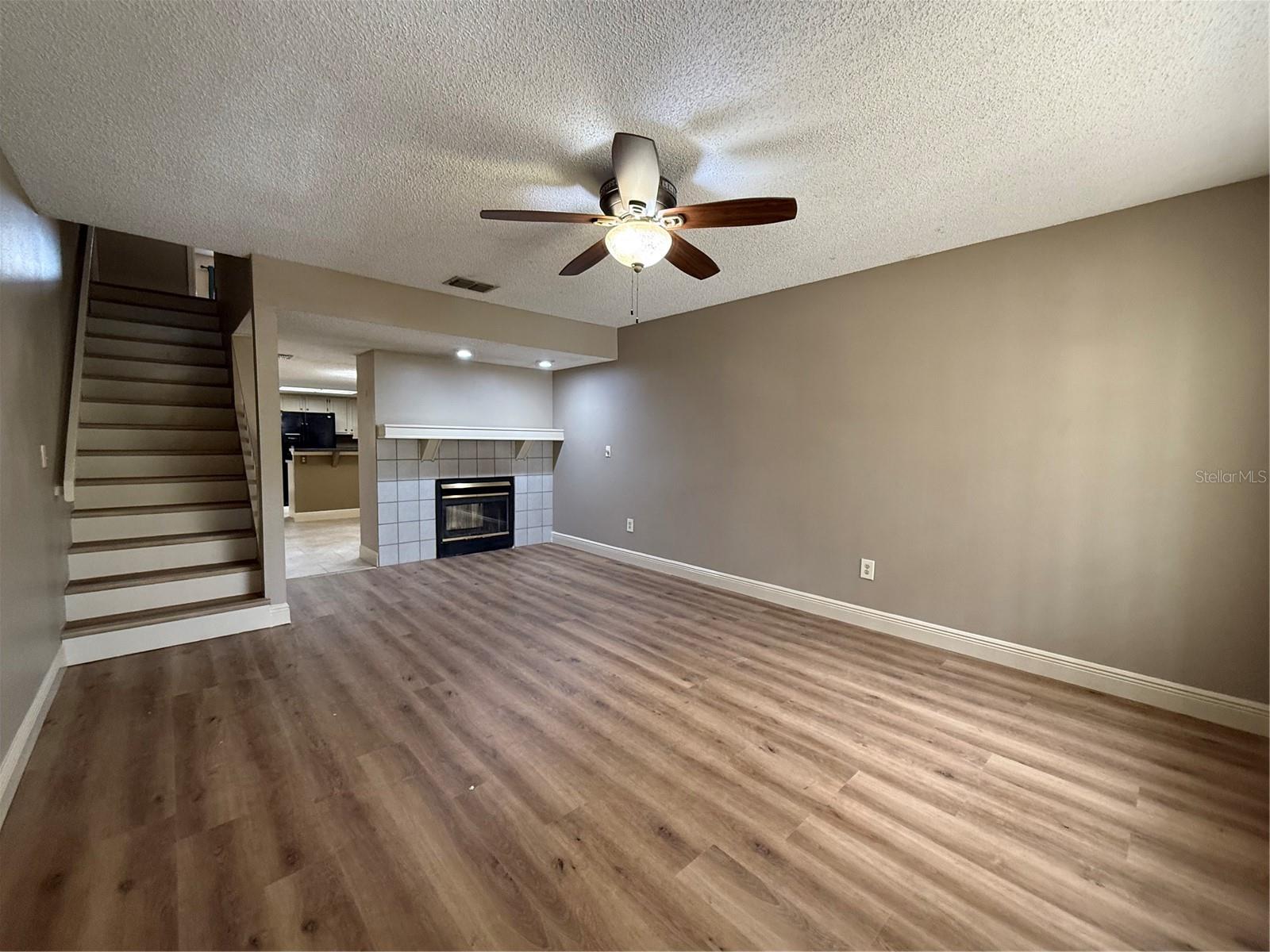 Image 4 of 44 For 2201 Fletchers Point Circle