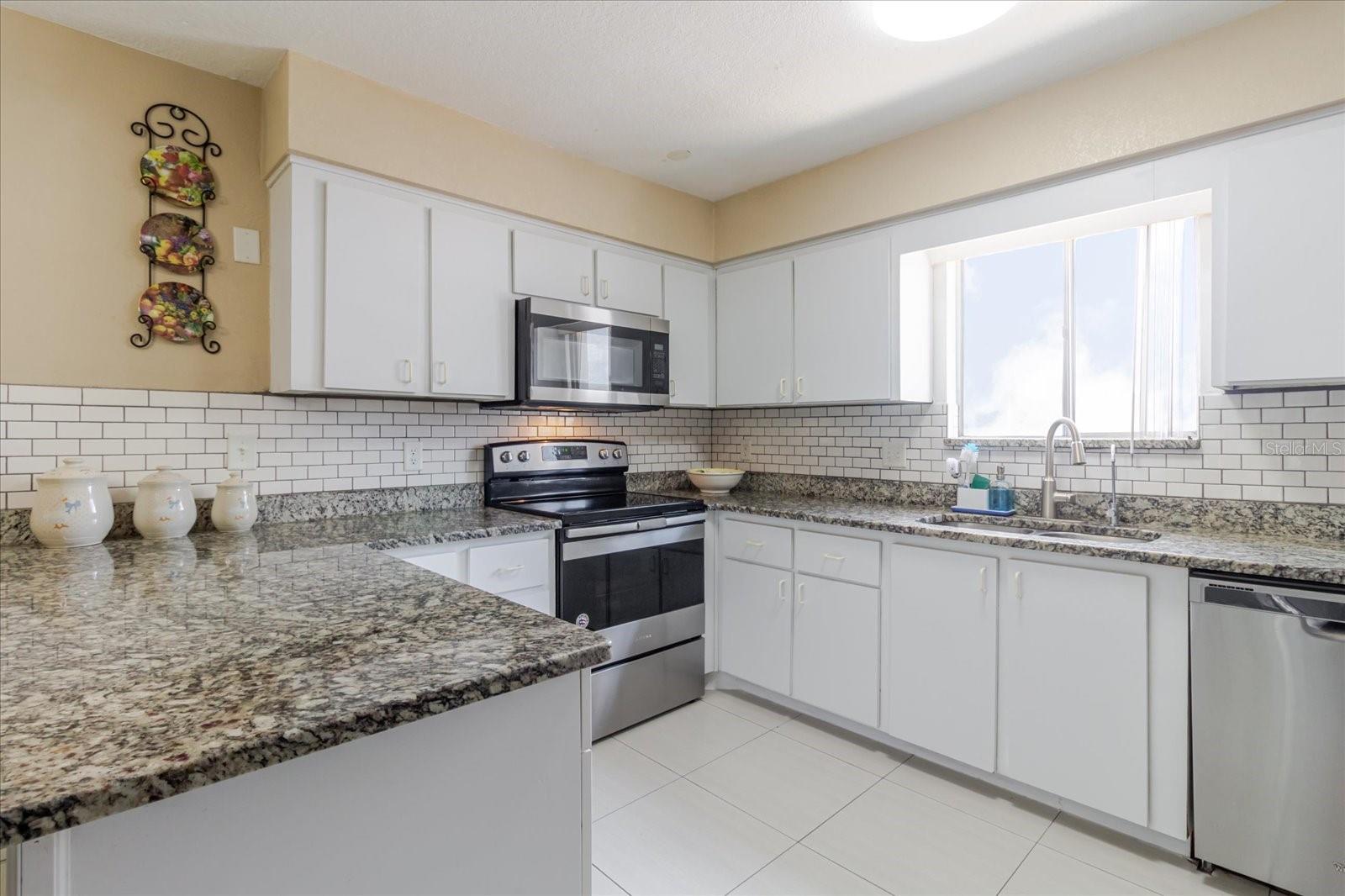Image 4 of 37 For 4030 Cortez Drive C