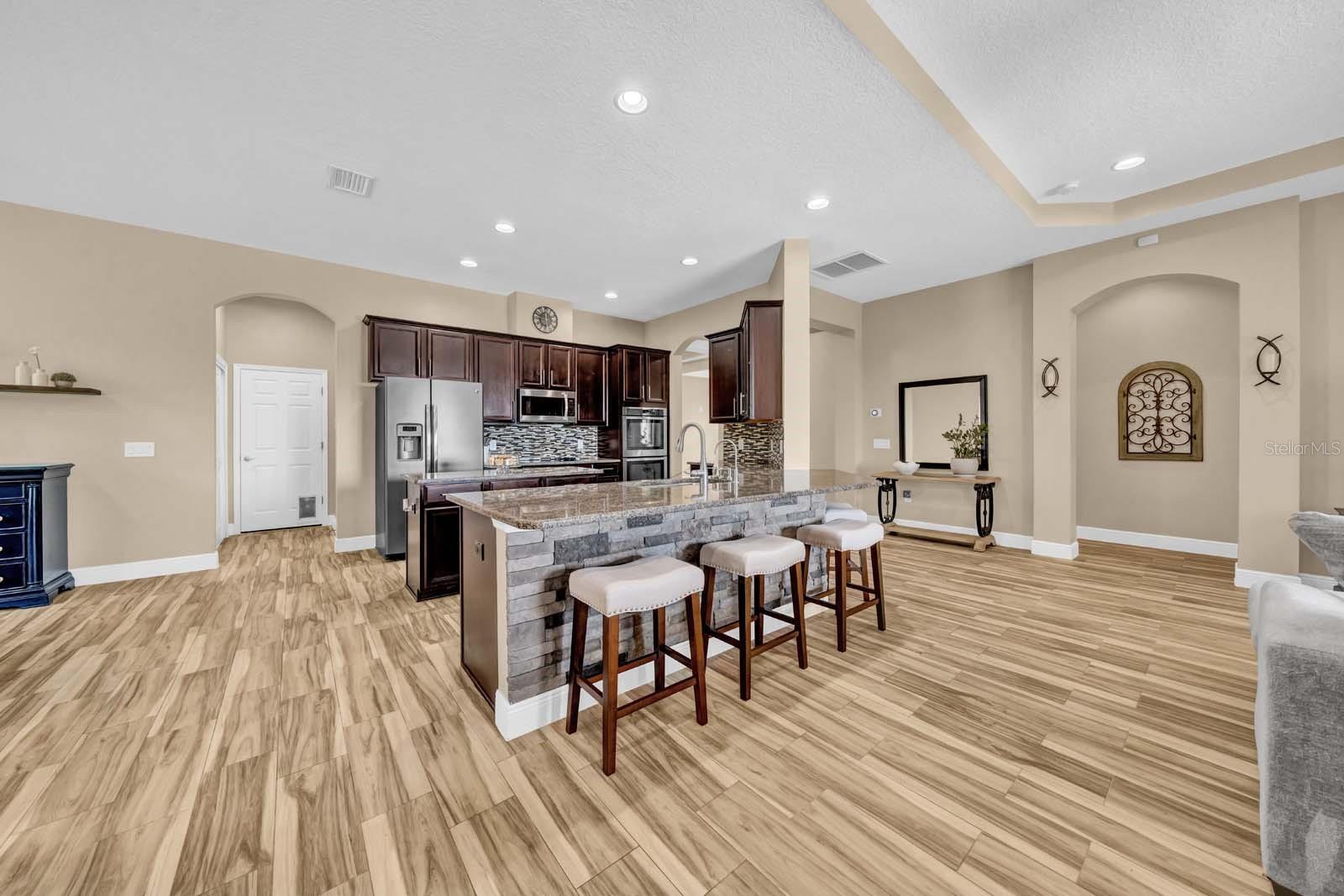 Image 10 of 65 For 32624 Summerglade Drive