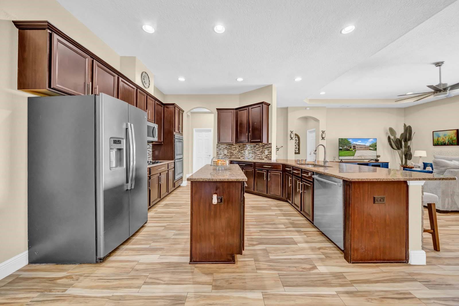 Image 14 of 65 For 32624 Summerglade Drive