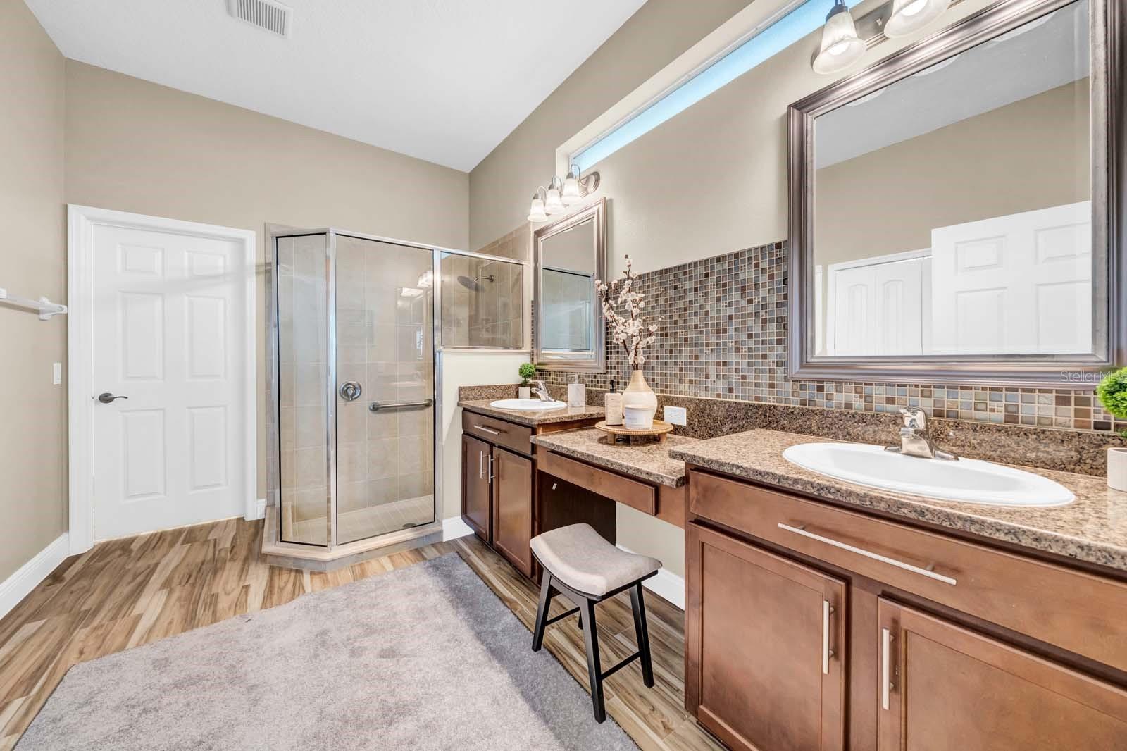 Image 18 of 65 For 32624 Summerglade Drive