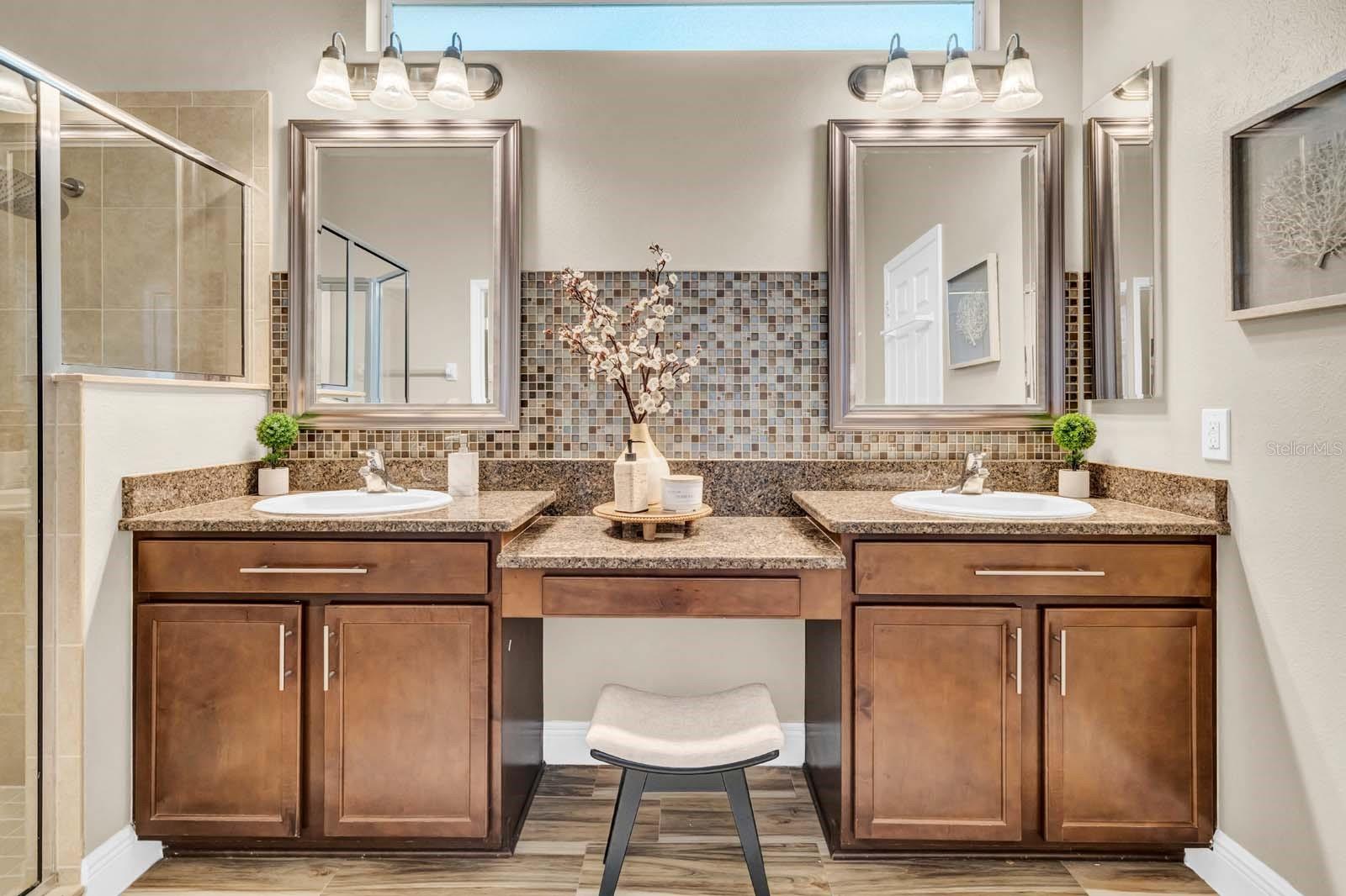 Image 20 of 65 For 32624 Summerglade Drive