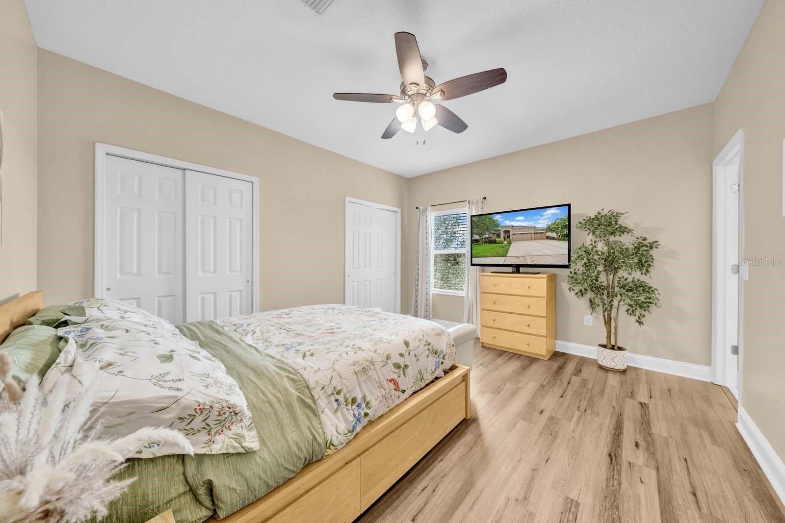 Image 38 of 65 For 32624 Summerglade Drive
