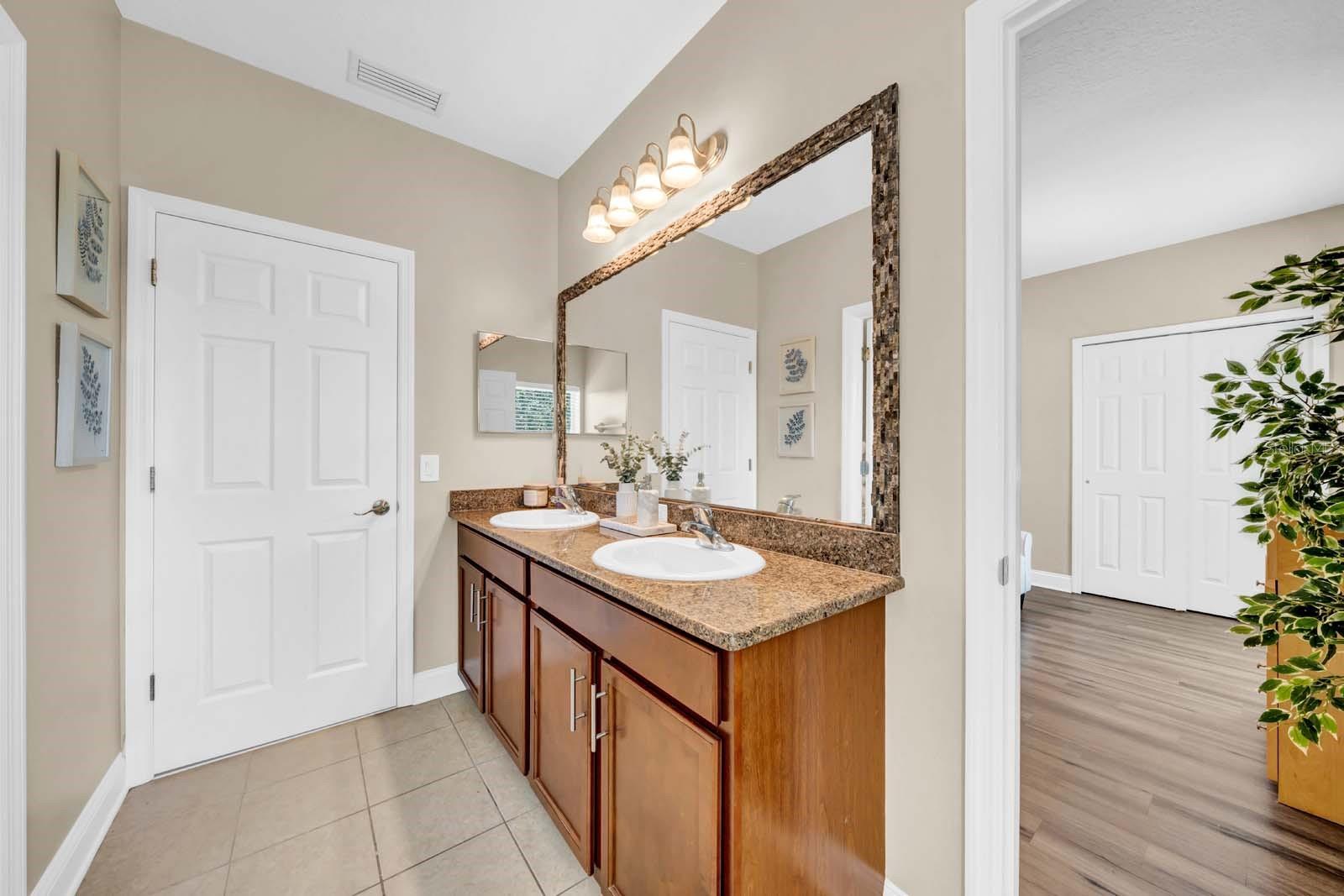 Image 40 of 65 For 32624 Summerglade Drive