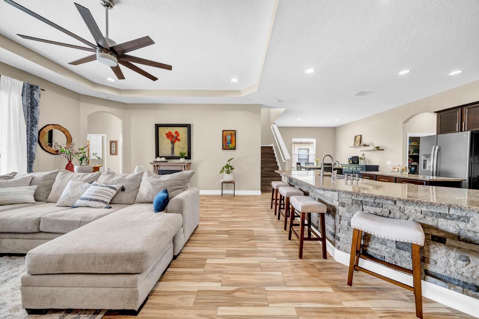 Image 9 of 65 For 32624 Summerglade Drive