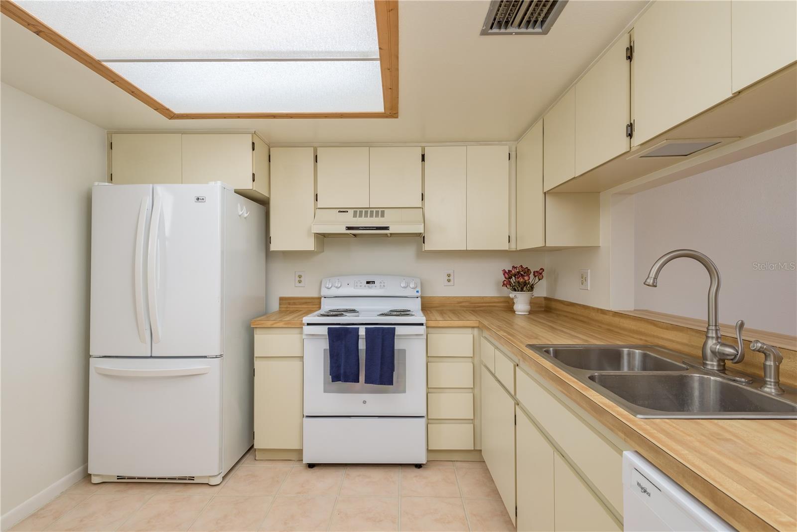 Image 12 of 48 For 2650 Countryside Boulevard C204
