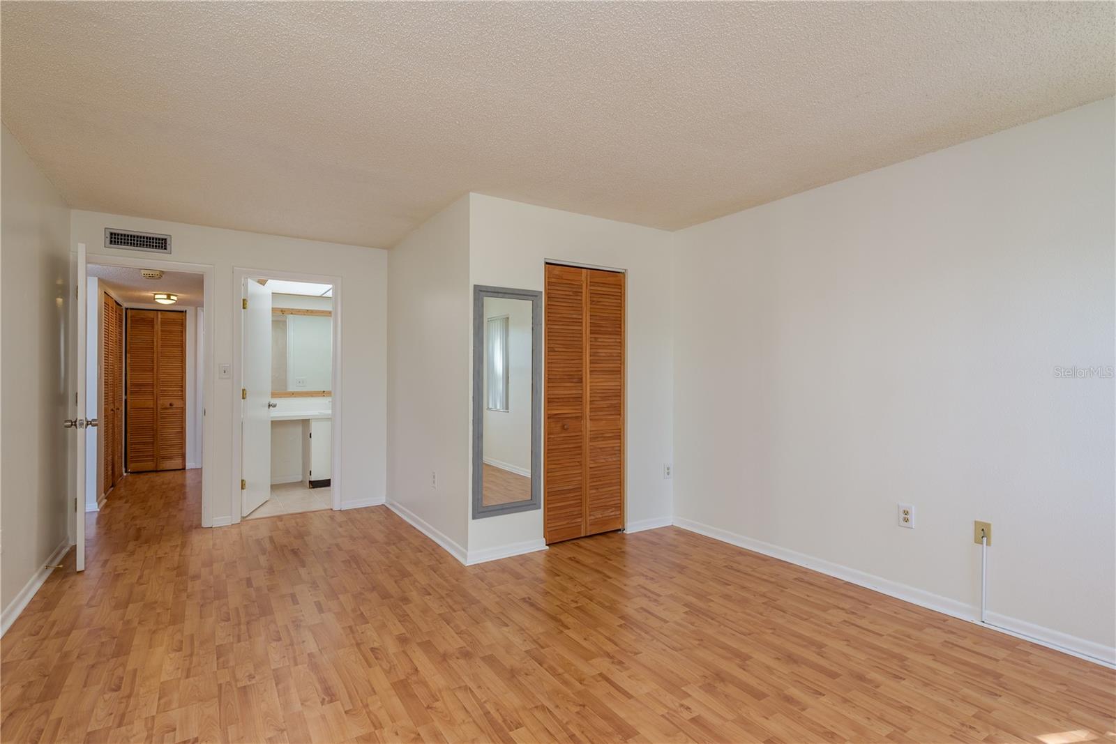 Image 19 of 48 For 2650 Countryside Boulevard C204