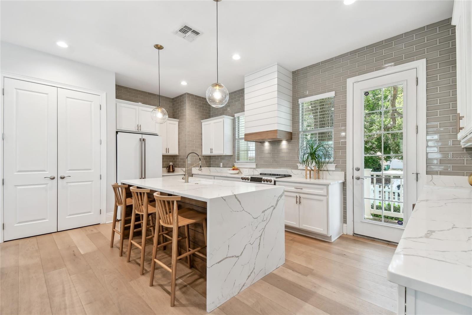 Image 13 of 58 For 238 7th Avenue S