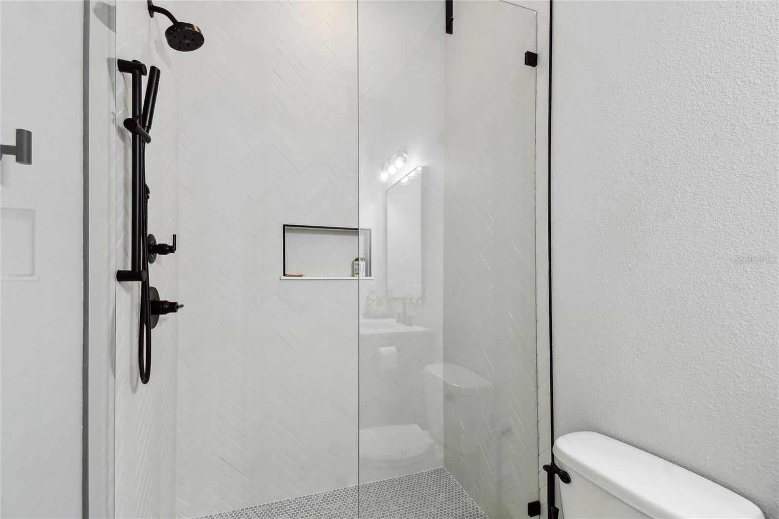 Image 21 of 58 For 238 7th Avenue S