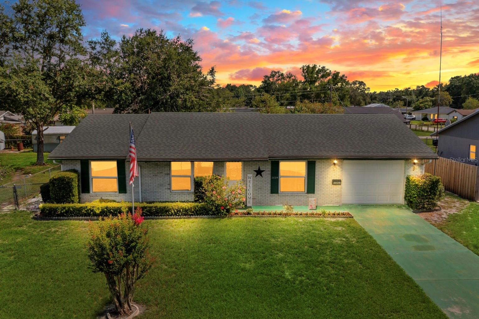 Details for 2825 Woodcrest Lane, LAKELAND, FL 33805