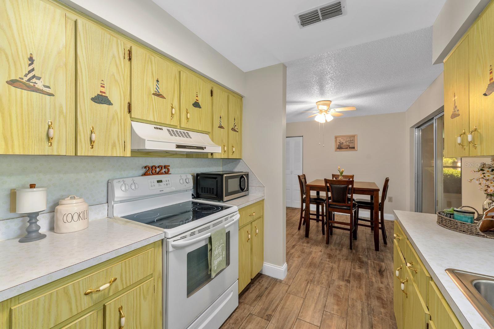Image 16 of 26 For 2825 Woodcrest Lane