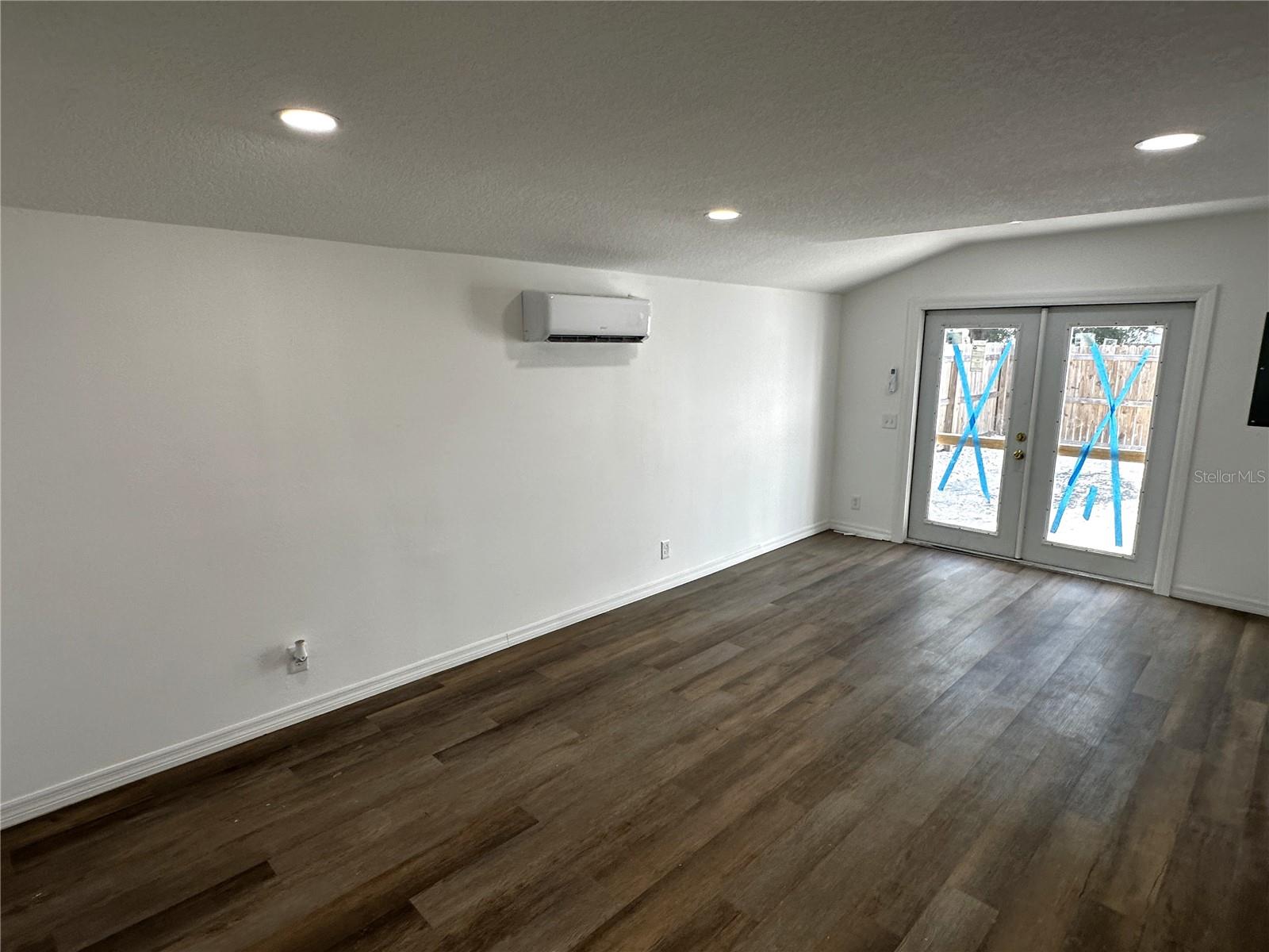 Image 14 of 22 For 3980 55th Avenue N