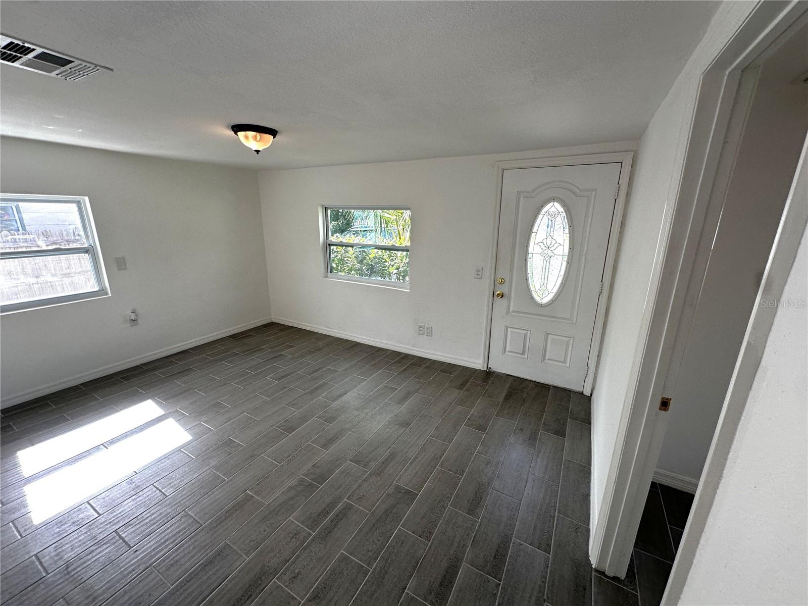Image 4 of 22 For 3980 55th Avenue N