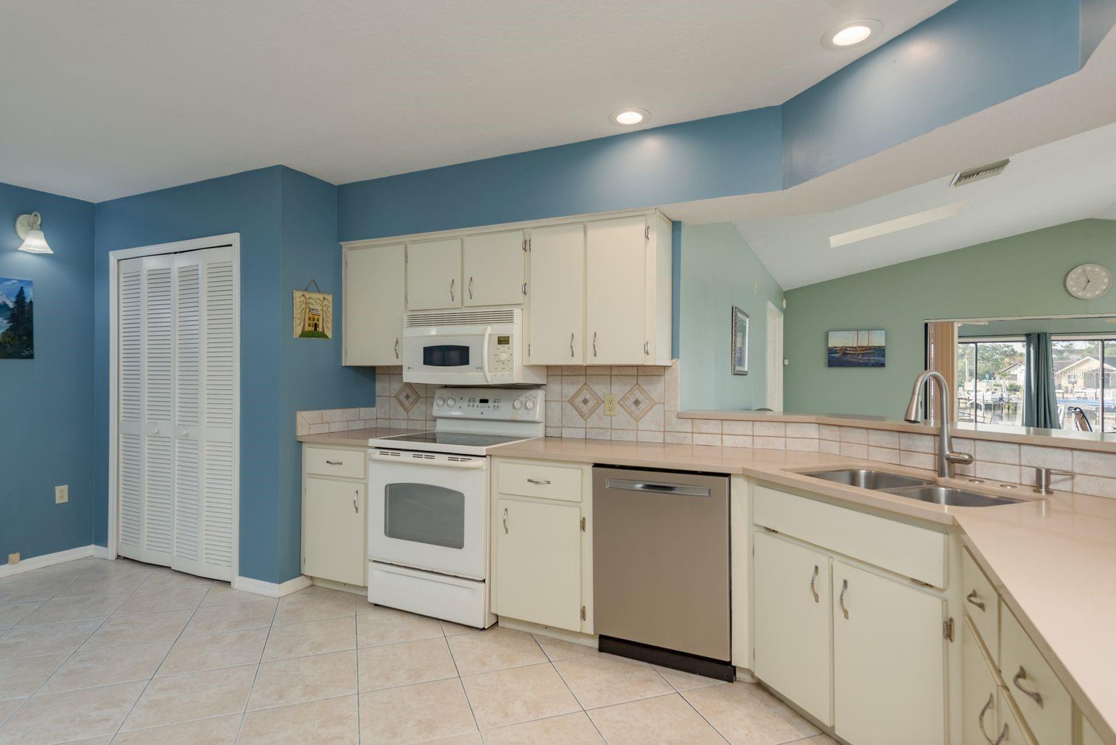 Image 17 of 70 For 6340 Garland Court