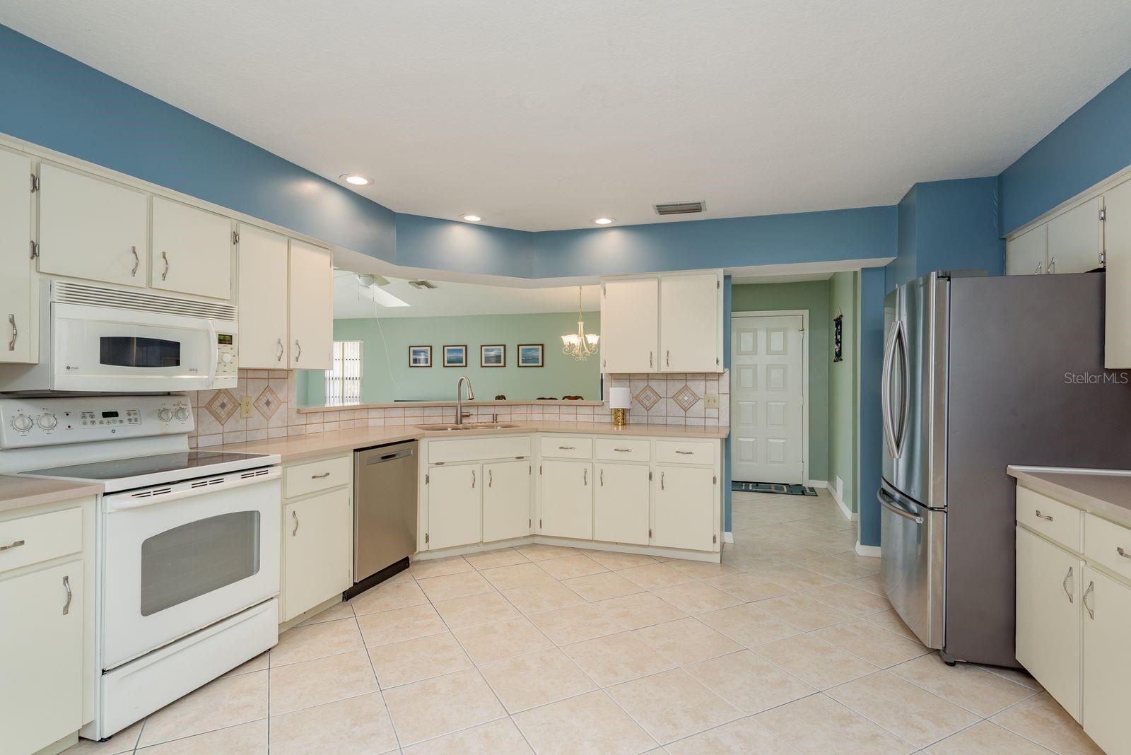 Image 19 of 70 For 6340 Garland Court