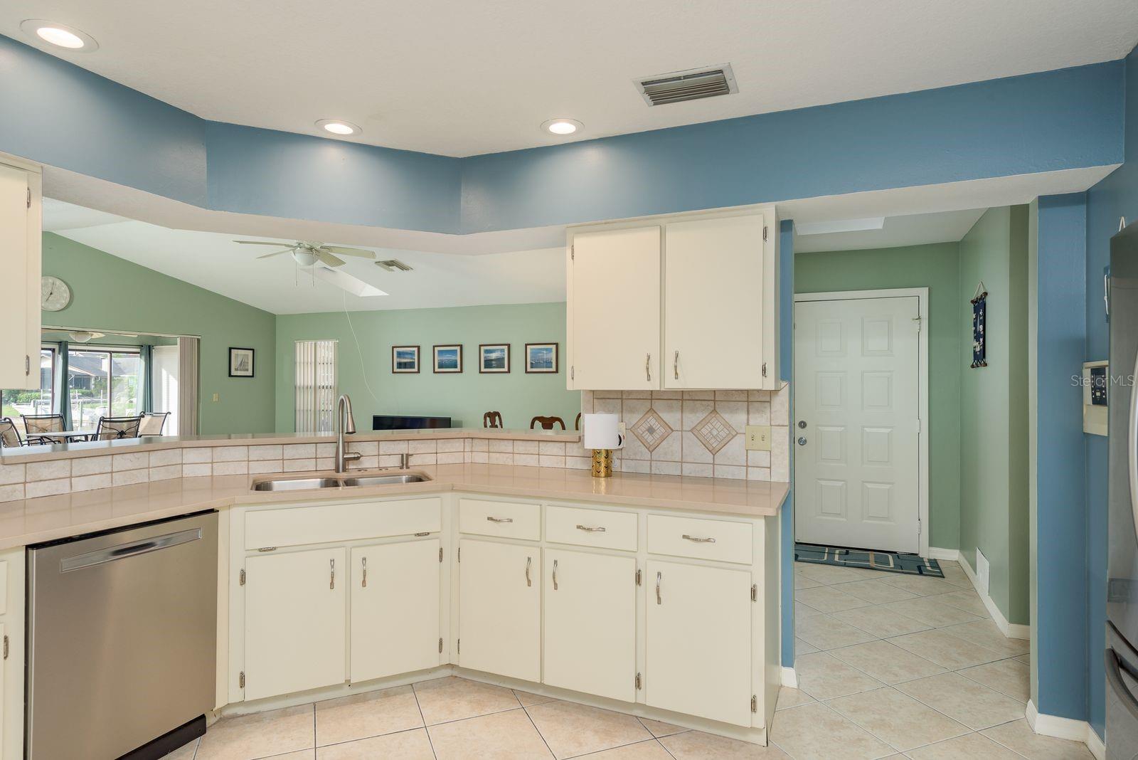 Image 20 of 70 For 6340 Garland Court