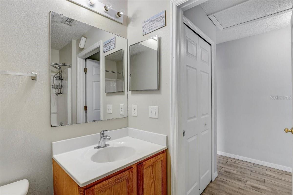 Image 31 of 38 For 5396 Berrien Avenue