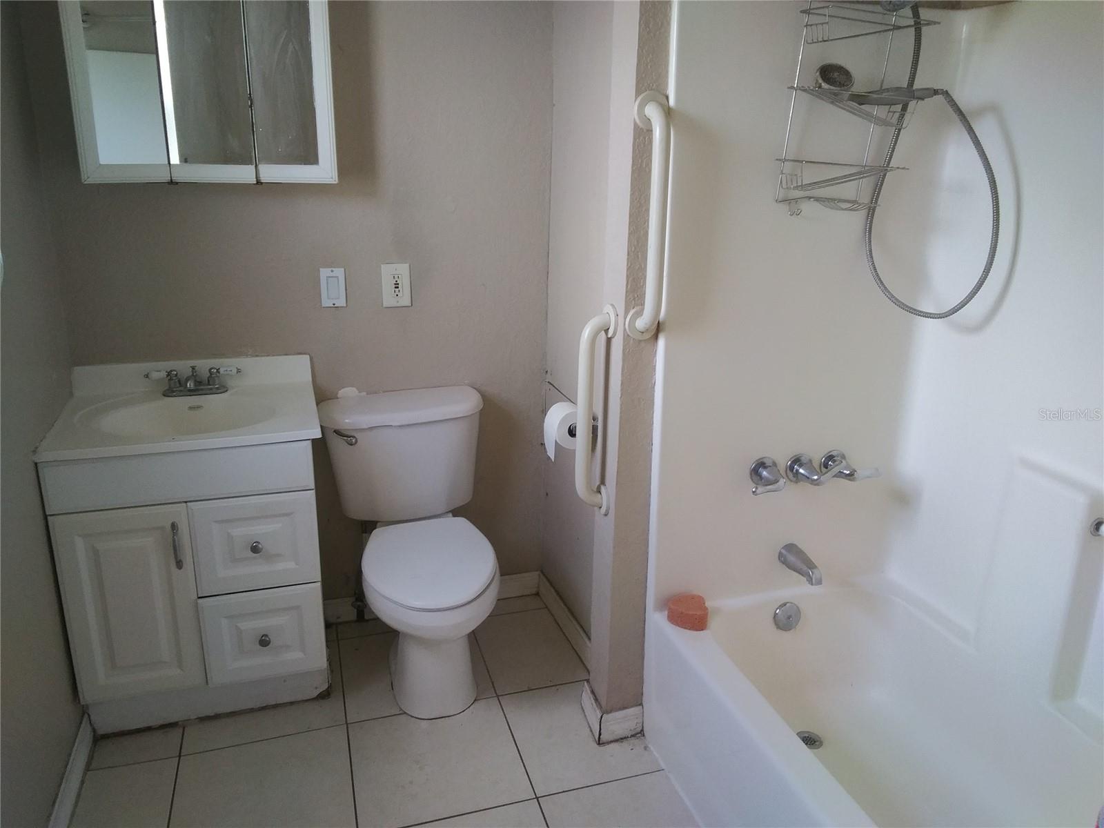 Image 21 of 23 For 1821 12th Avenue N