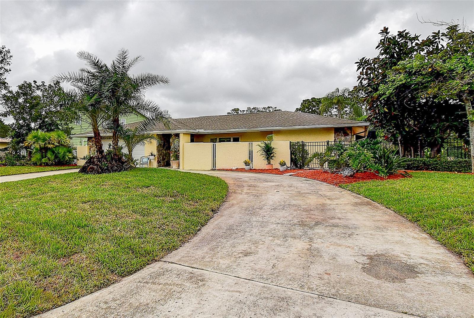 Details for 1117 Florida Avenue, TARPON SPRINGS, FL 34689