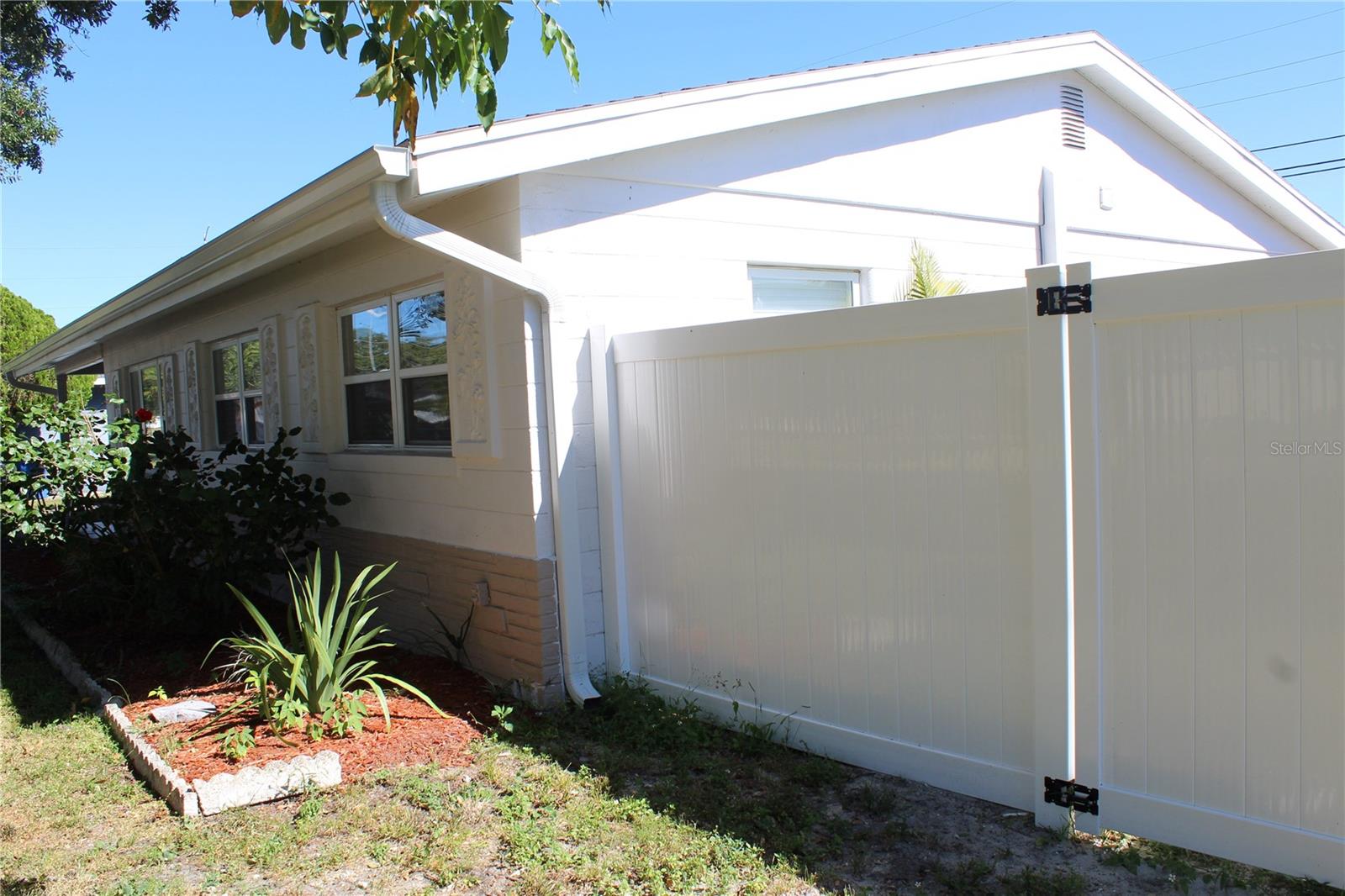 Image 37 of 45 For 3649 60th Street N