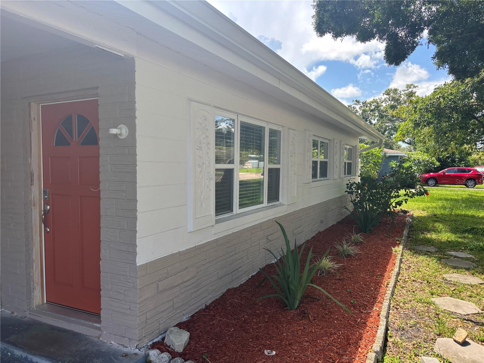Image 5 of 45 For 3649 60th Street N