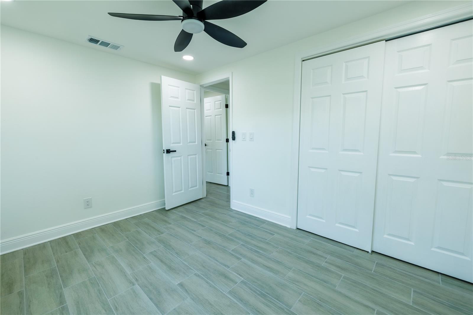 Image 12 of 29 For 621 Gran Kaymen Way