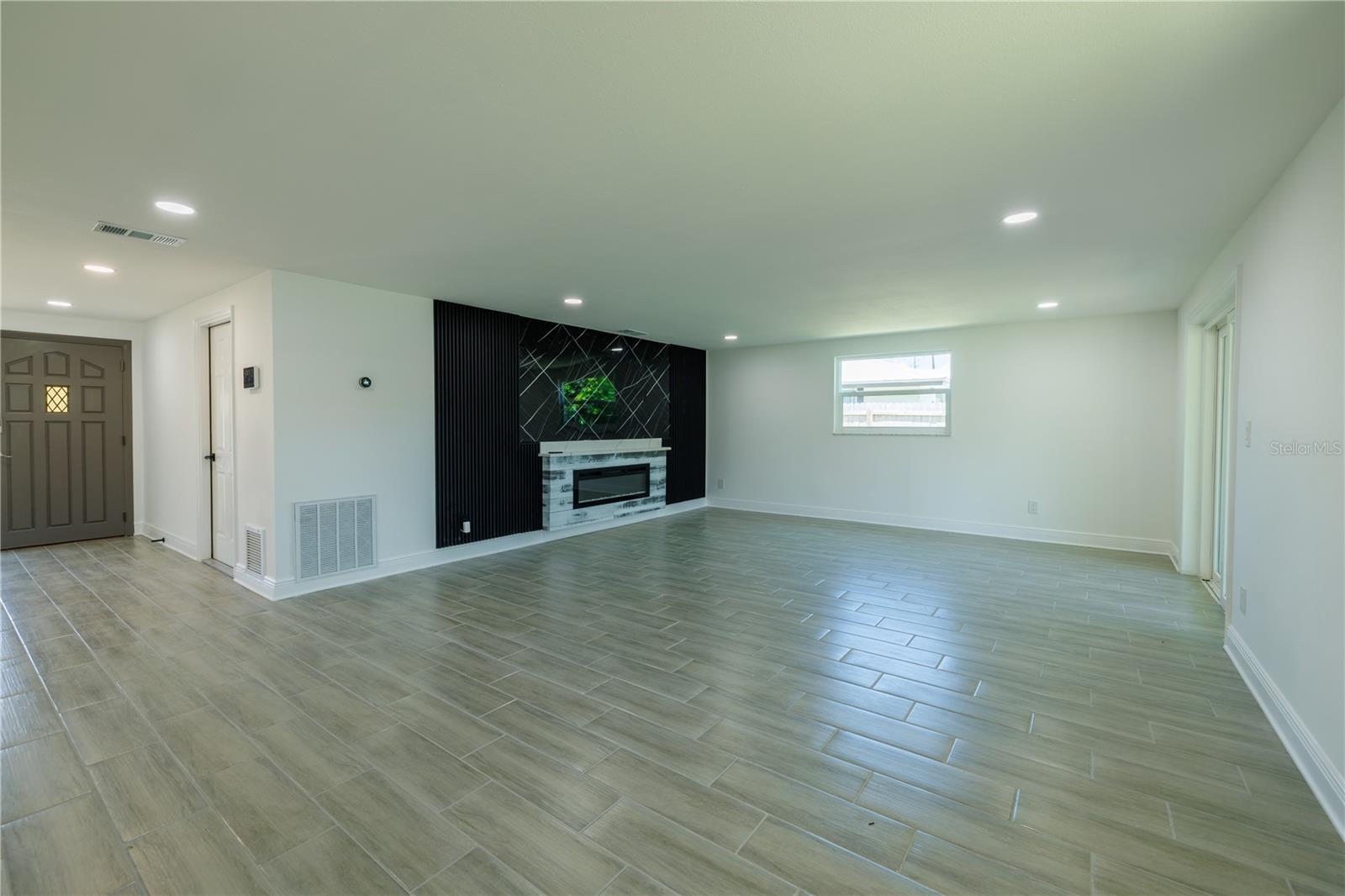 Image 5 of 29 For 621 Gran Kaymen Way