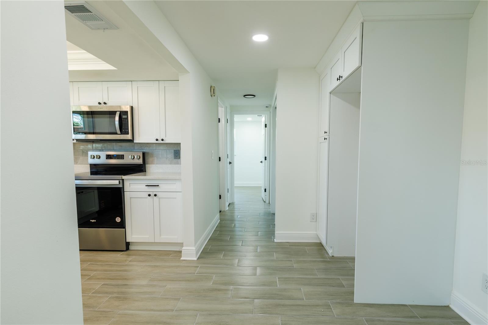 Image 8 of 29 For 621 Gran Kaymen Way