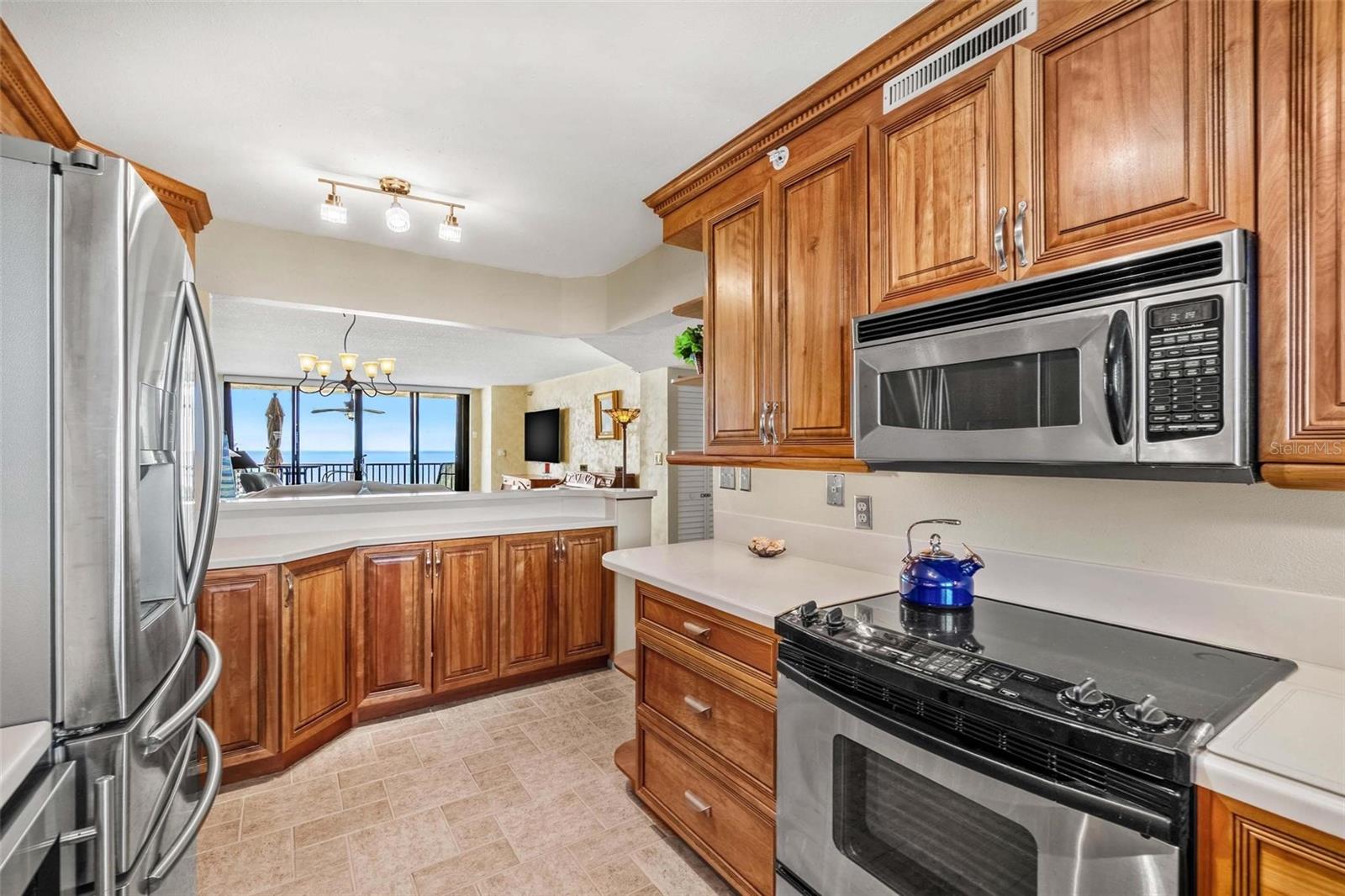 Image 11 of 43 For 1290 Gulf Blvd  702