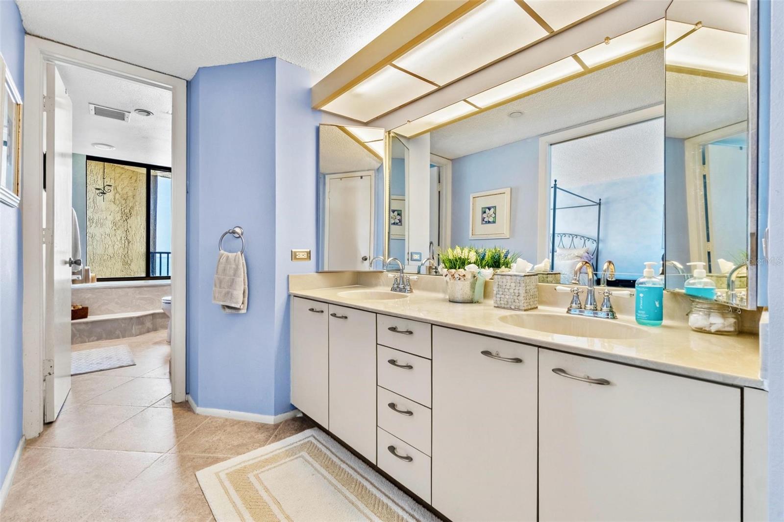 Image 18 of 43 For 1290 Gulf Blvd  702