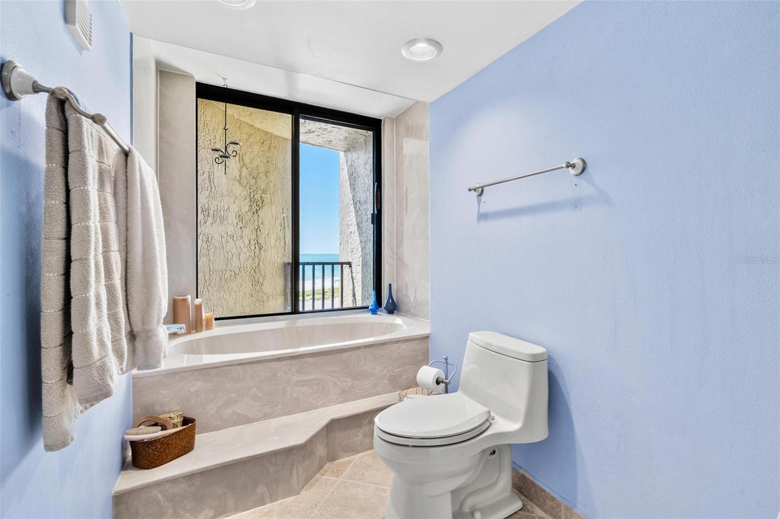 Image 19 of 43 For 1290 Gulf Blvd  702