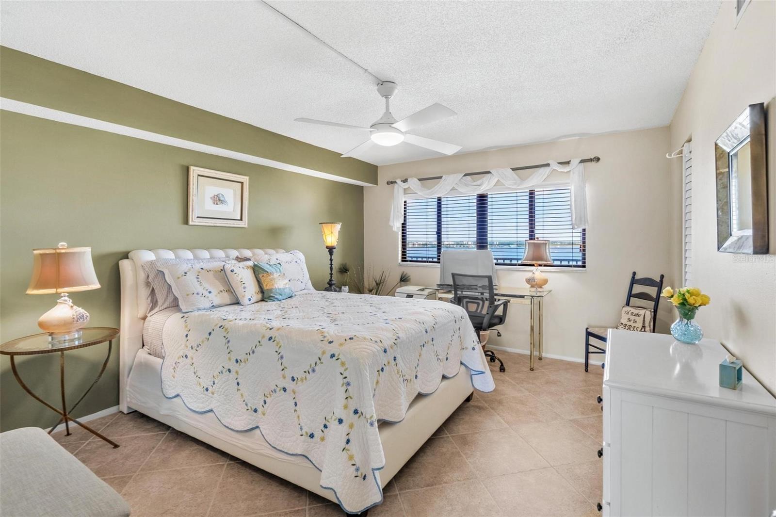 Image 24 of 43 For 1290 Gulf Blvd  702
