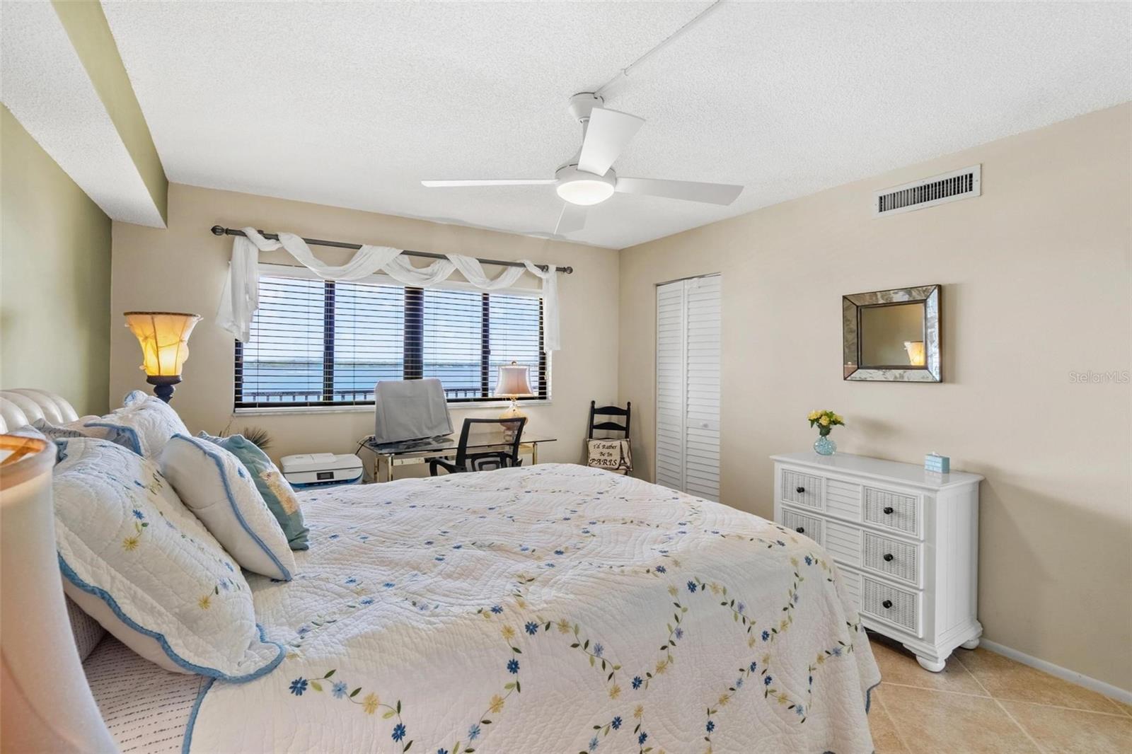 Image 25 of 43 For 1290 Gulf Blvd  702