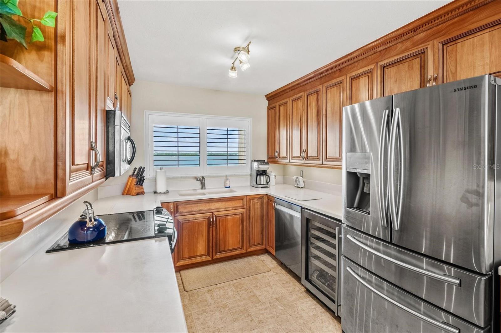 Image 9 of 43 For 1290 Gulf Blvd  702