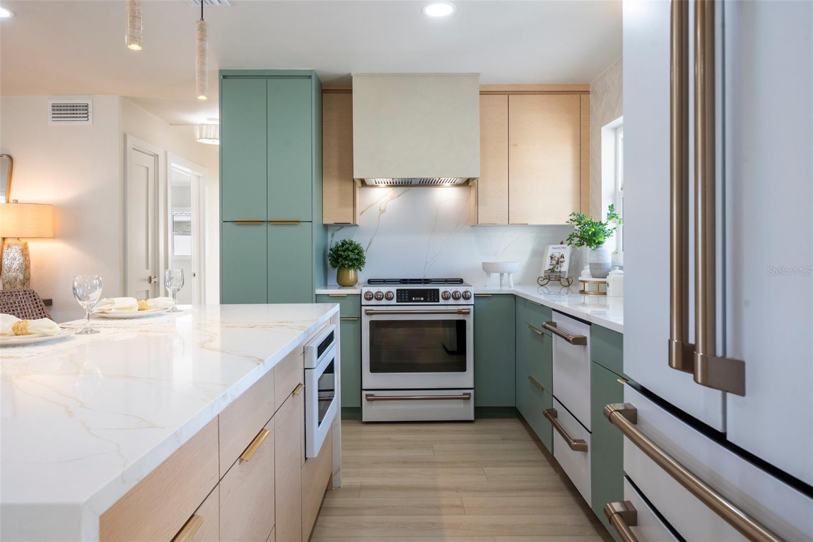 Image 15 of 63 For 243 45th Avenue Ne