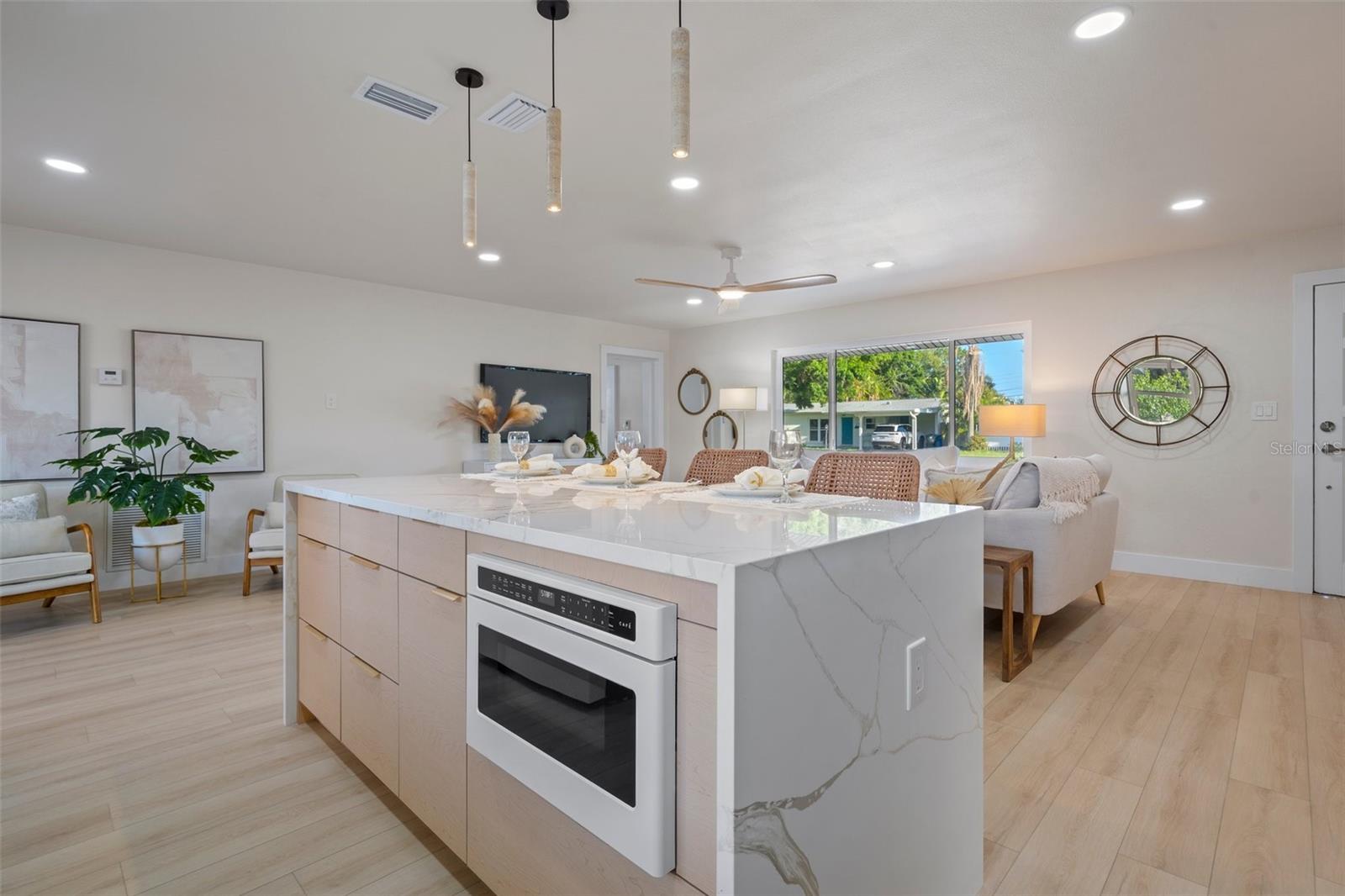 Image 21 of 63 For 243 45th Avenue Ne