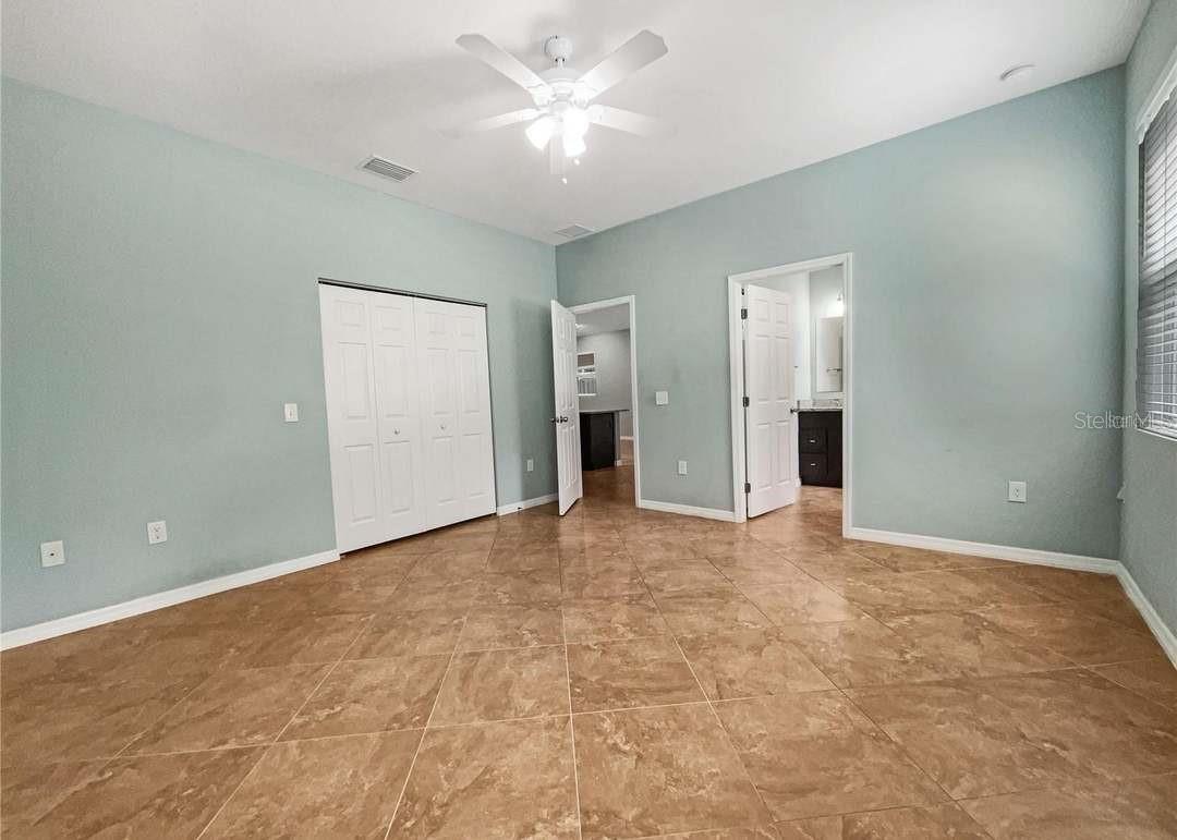 Image 11 of 20 For 2950 North Oriente Avenue Avenue N N-a