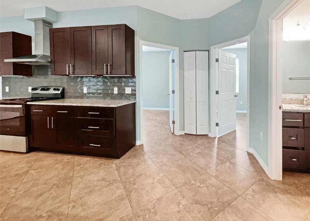 Image 6 of 20 For 2950 North Oriente Avenue Avenue N N-a