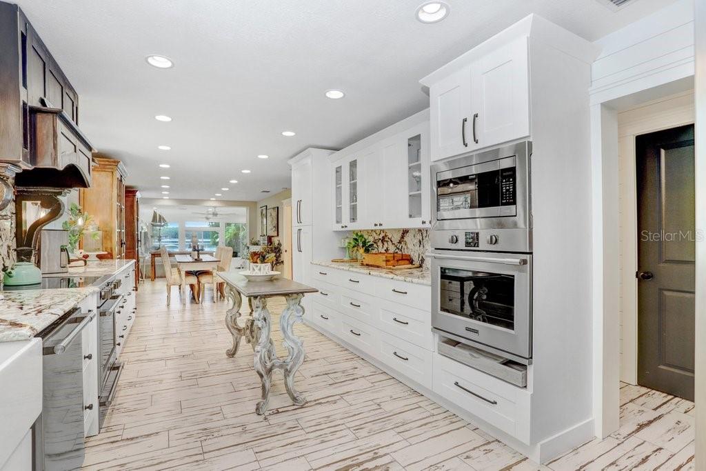 Image 17 of 40 For 8903 Donna Lu Drive