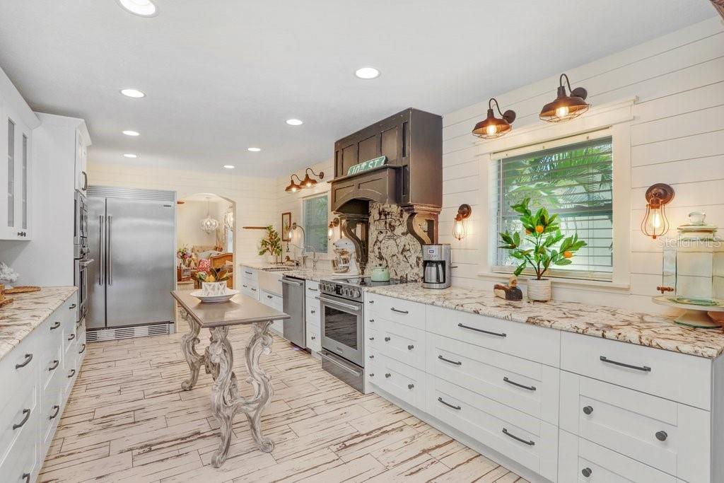 Image 18 of 40 For 8903 Donna Lu Drive