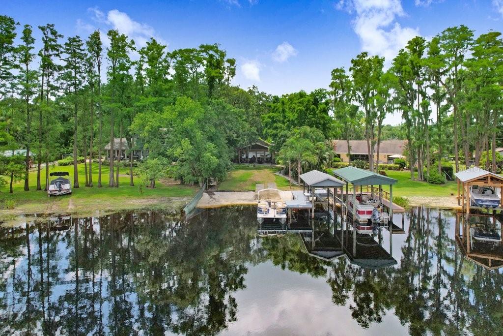 Image 5 of 40 For 8903 Donna Lu Drive