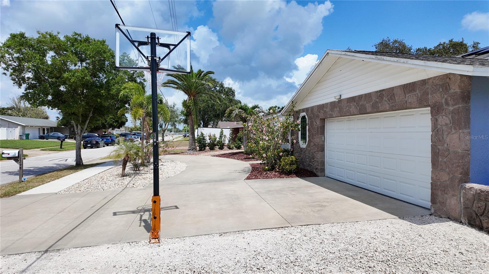 Image 3 of 40 For 12290 90th Avenue