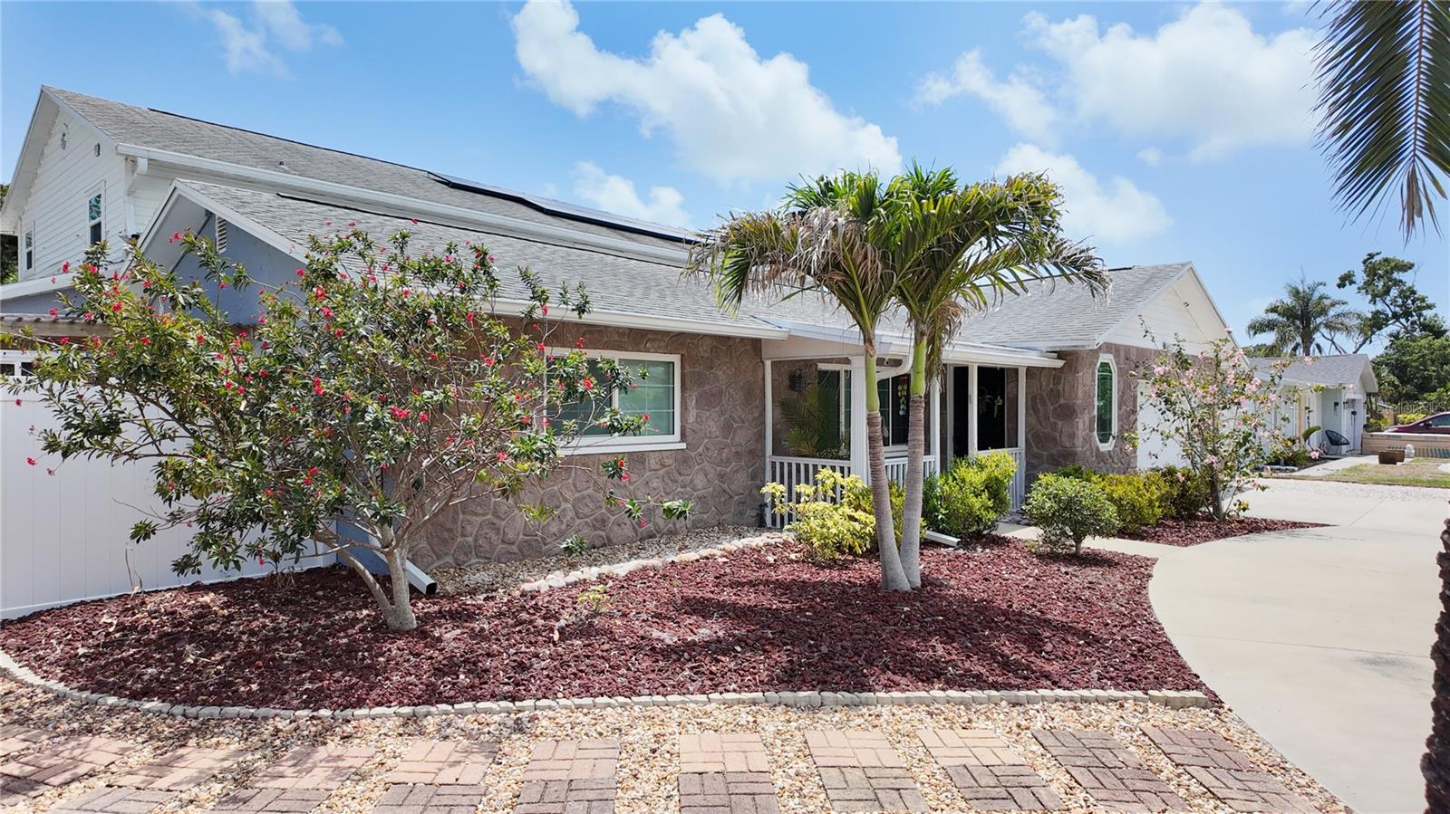 Image 4 of 40 For 12290 90th Avenue