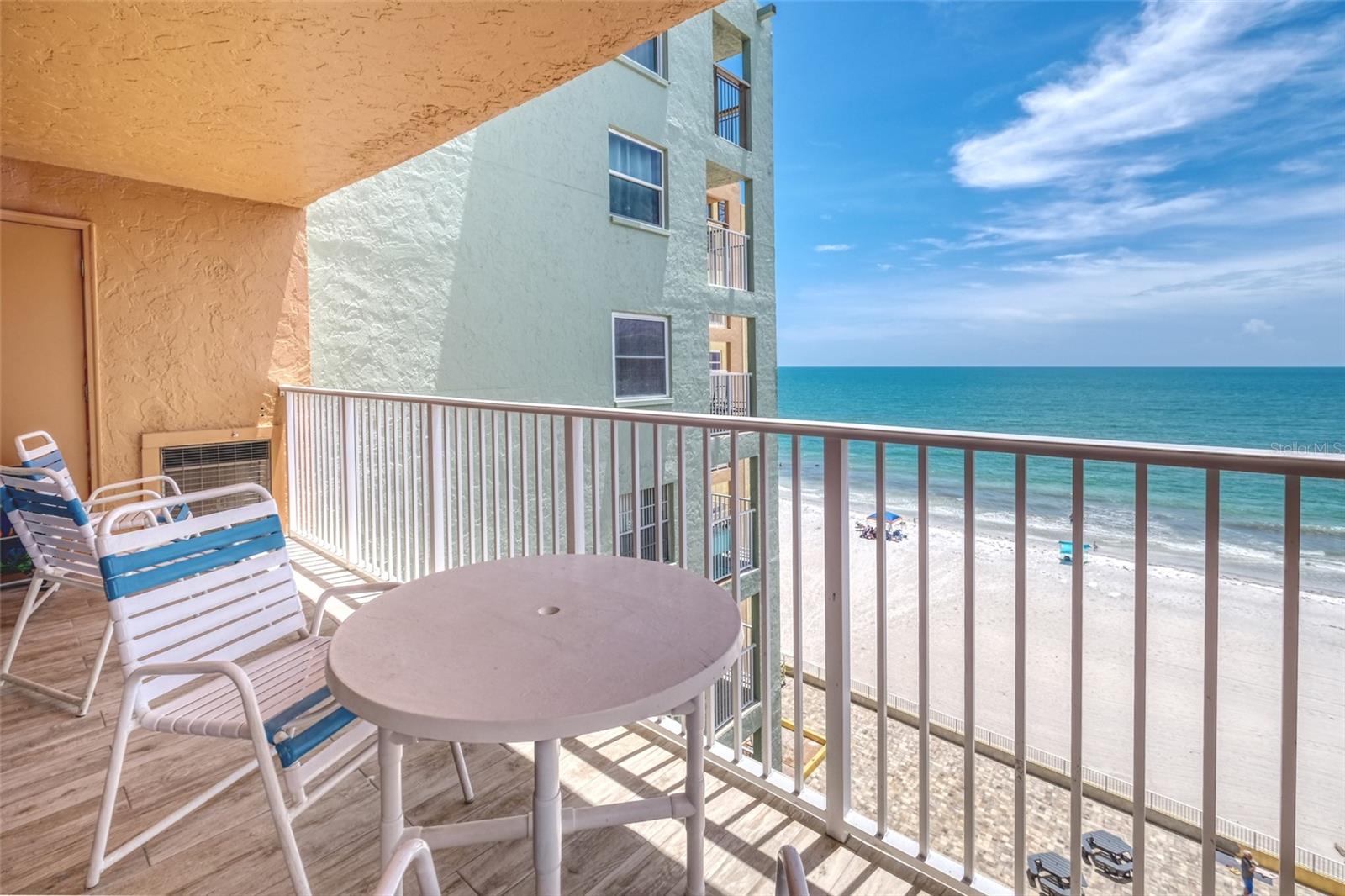Image 11 of 49 For 18610 Gulf Boulevard 607