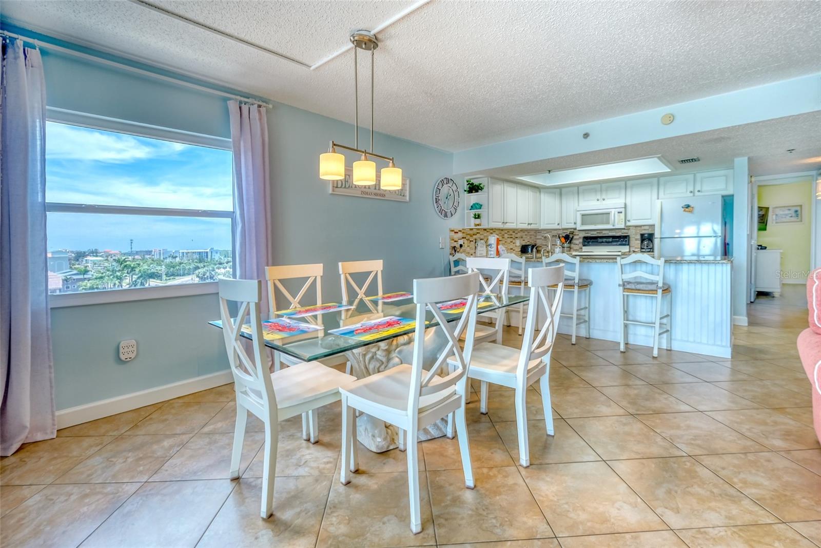 Image 13 of 49 For 18610 Gulf Boulevard 607